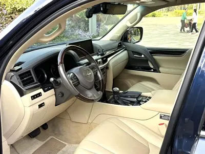 Lexus LX 2016, 90000 км, за 108591.18 USD