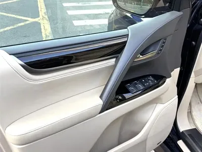 Lexus LX 2016, 90000 км, за 108591.18 USD - фото 7