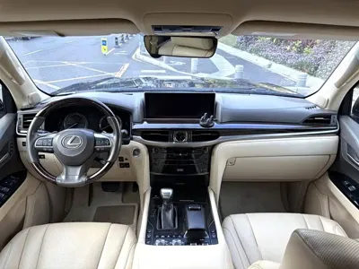Lexus LX 2016, 90000 км, за 108591.18 USD - фото 8