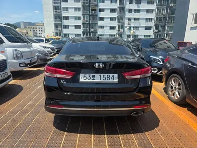 Kia K5 2016, 158000 км, за 3872.92 USD