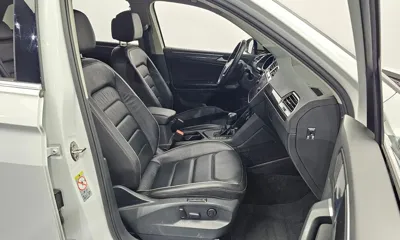 Volkswagen Tiguan 2020, 50866 км, за 16148.98 USD - фото 11