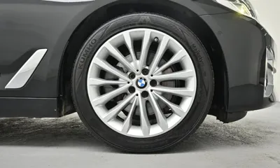 BMW 5-Series 2022, 41364 км, за 21990.29 USD