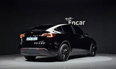 Tesla Model Y 2023, 74991 км, за 28817.12 USD