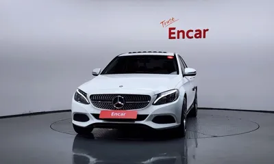 Mercedes-Benz C-Class 2018, 81063 км, за 10148.33 USD