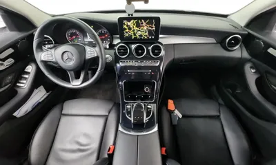 Mercedes-Benz C-Class 2018, 81063 км, за 10148.33 USD - фото 7