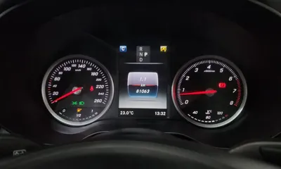 Mercedes-Benz C-Class 2018, 81063 км, за 10148.33 USD - фото 8