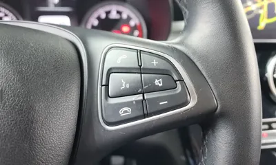 Mercedes-Benz C-Class 2018, 81063 км, за 10148.33 USD - фото 16