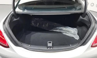 Mercedes-Benz C-Class 2018, 81063 км, за 10148.33 USD - фото 18