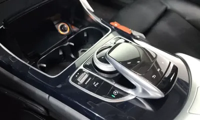 Mercedes-Benz C-Class 2018, 81063 км, за 10148.33 USD - фото 19
