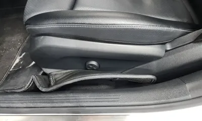 Mercedes-Benz C-Class 2018, 81063 км, за 10148.33 USD - фото 31