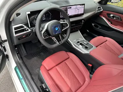 BMW 3 Series 2025, 10000 км, за 27071.67 USD