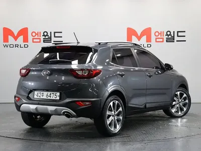Kia Stonic 2018, 51573 км, за 7144.25 USD