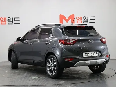 Kia Stonic 2018, 51573 км, за 7144.25 USD