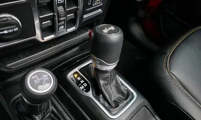 Jeep Wrangler 2024, 9172 км, за 39976.37 USD - фото 9