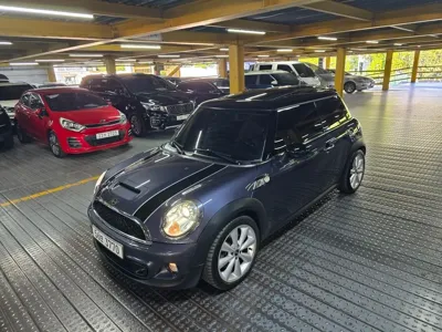 MINI Cooper 2012, 91772 км, за 3907.28 USD