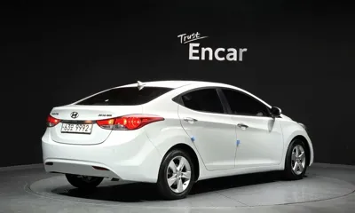Hyundai Avante 2012, 94860 км, за 3237.53 USD