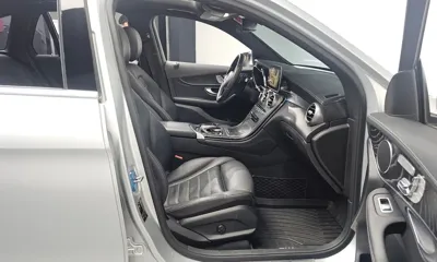 Mercedes-Benz GLC-Class 2018, 82069 км, за 17001.44 USD - фото 11