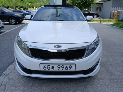 Kia K5 · 2012 год
