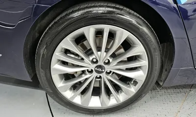 Kia K9 2022, 176622 км, за 16251.7 USD