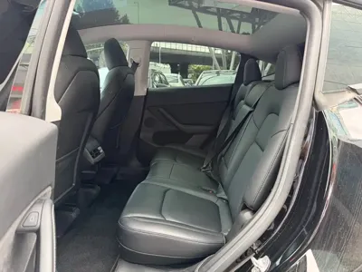Tesla Model Y 2023, 65000 км, за 24278.52 USD - фото 8