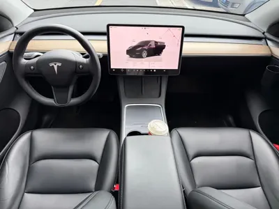 Tesla Model Y 2023, 65000 км, за 24278.52 USD - фото 9