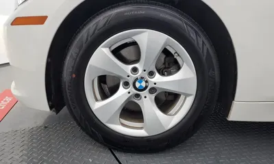 BMW 3-Series 2015, 90728 км, за 5883.13 USD