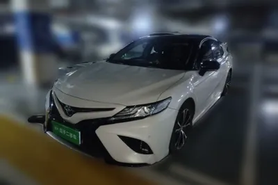 Toyota Camry · 2019 год