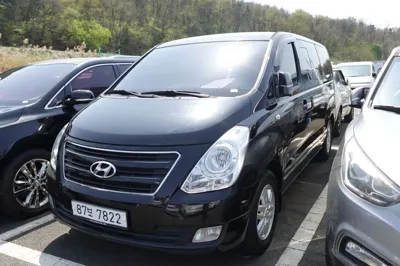 Hyundai Starex 2017, 265000 км, за 3216.49 USD