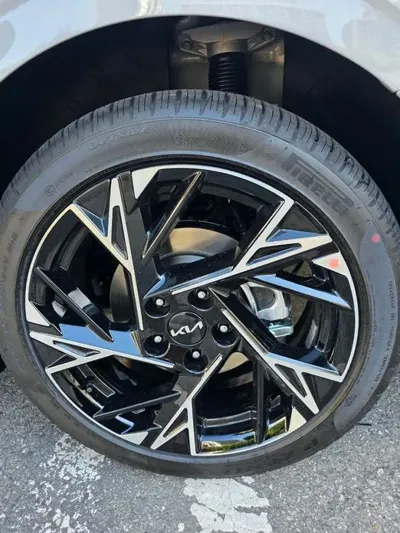 Kia K5 2026, 10 км, за 26652.79 USD