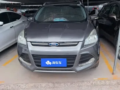 Ford Kuga 2013, 135300 км, за 2920.35 USD