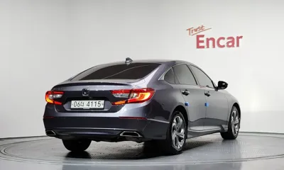 Honda Accord 2018, 93985 км, за 9250.82 USD