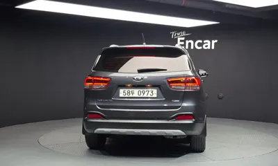 Kia Sorento 2016, 93142 км, за 8024.21 USD