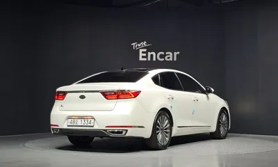 Kia K7 2018, 98998 км, за 8336.62 USD