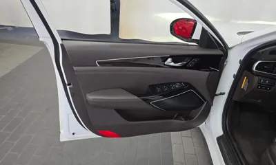Kia K7 2018, 98998 км, за 8336.62 USD - фото 24
