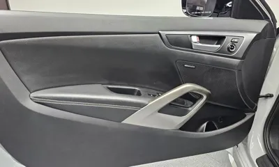 Hyundai Veloster 2013, 120962 км, за 3512.88 USD - фото 25