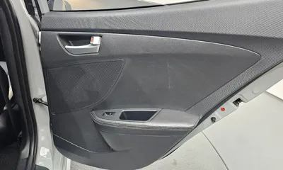 Hyundai Veloster 2013, 120962 км, за 3512.88 USD - фото 26