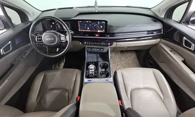 Kia Canival 2024, 53400 км, за 26191.41 USD - фото 7