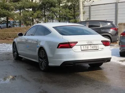 Audi A7 2016, 83333 км, за 12547.07 USD