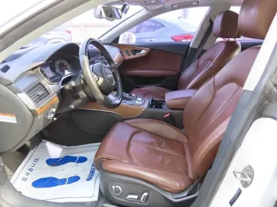 Audi A7 2016, 83333 км, за 12547.07 USD