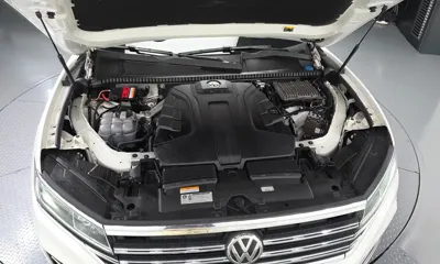 Volkswagen Touareg 2020, 234348 км, за 19830.79 USD - фото 6