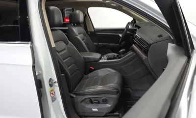 Volkswagen Touareg 2020, 234348 км, за 19830.79 USD - фото 11