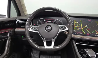 Volkswagen Touareg 2020, 234348 км, за 19830.79 USD - фото 13