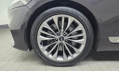 Kia K9 2022, 71735 км, за 18167.6 USD