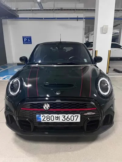 MINI Cooper Convertible 2024, 5000 км, за 30294.02 USD