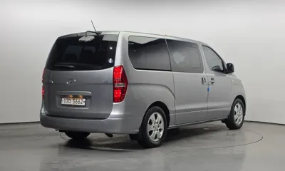 Hyundai Starex 2018, 73186 км, за 12025.11 USD