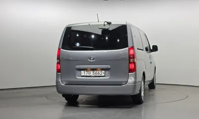 Hyundai Starex 2018, 73186 км, за 12025.11 USD