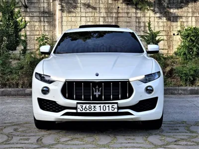 Maserati Levante 2017, 108738 км, за 13674.54 USD