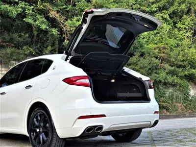 Maserati Levante 2017, 108738 км, за 13674.54 USD