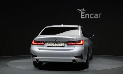BMW 3-Series 2019, 67163 км, за 15276.6 USD