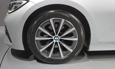 BMW 3-Series 2019, 67163 км, за 15276.6 USD